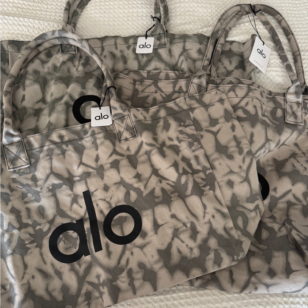 Alo Shopper Tote